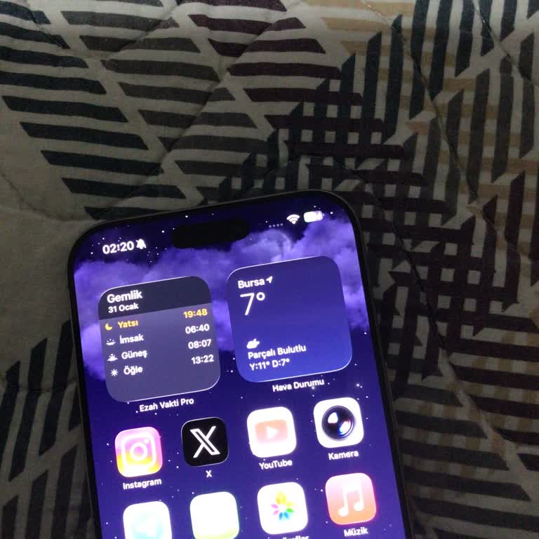 Türk Telekom Şebeke Kesintisi Iphone 16 Pro Max Kullanıcısında