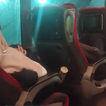Buzlu Turizm Otobüsünde Kırık Koltuklar Ve Ekranlar!