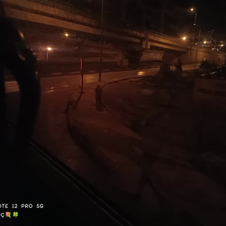 Hizmet Değişikliği Ve Yakıt Sorunu Nedeniyle Uzun Süre Yolda Kaldık