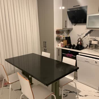 Belenco Kuvars Tezgahındaki Lekeli Ve Düzensiz Yüzey İçin Acil İnceleme Ve Çözüm Talebi