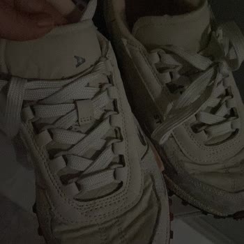 Lacoste Ayakkabısının Markası 5 Ay İçinde Dökülüp Reddedildi