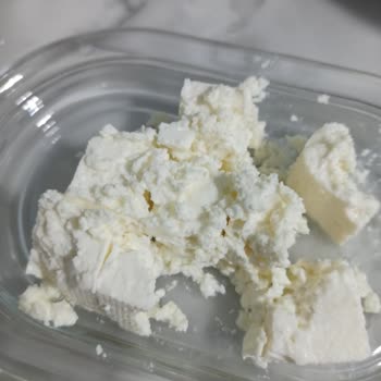 Migros Taze Beyaz Peynirinde Bozulmuş Doku Ve Acı Tat