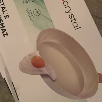 Açılmamış Swiss Crystal Tencere Seti Kaplaması Kalkmış Ve Kulpu Kırılmış, Mağaza Yardım Reddetti