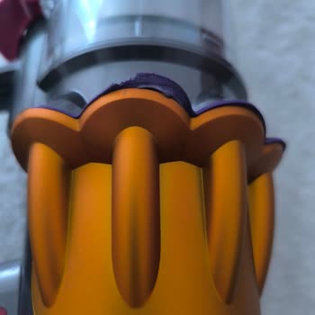 Dyson V12 Gövde Parçasının Hızlı Deformasyonu Ve Yetersiz Açıklama