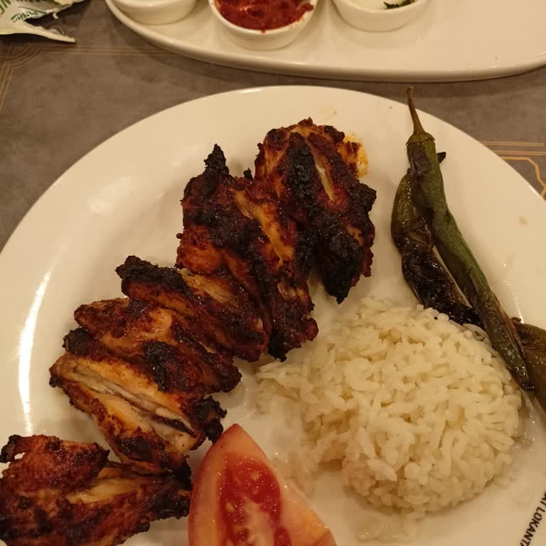 Geç Gelen Ve Yanmış Sipariş, Küçük Porsiyon Ve Rahatsız Edici Personel Davranışı