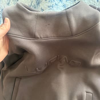 Lufian'dan Kısa Sürede Tüylenen Ve Solan Eşofman İçin Değişim Ve İade Talebi