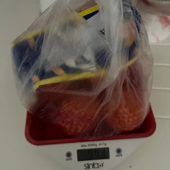 Migros Hemen'de Fazla Poşet Ücreti Ve Yırtık Portakal Şikayeti