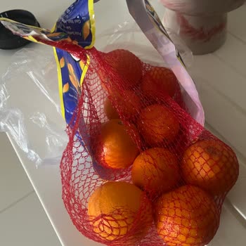 Migros Hemen'de Fazla Poşet Ücreti Ve Yırtık Portakal Şikayeti