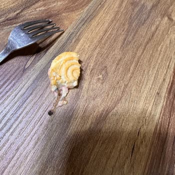 A101 X Roll Ürününde Taş Bulunması