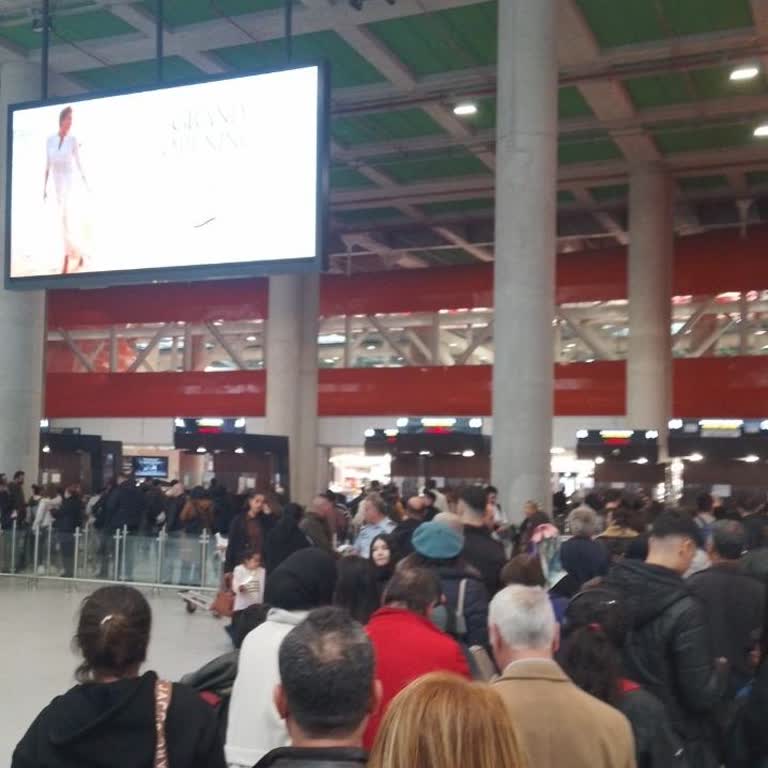 Pegasus Banko 24'te Umursamaz Personelin Kaba Davranışı Şikayet Edildi