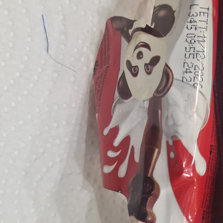 Eti Petito Çubuk Çikolata’dan Çıkan Plastik Parçalar Çocuk Sağlığını Tehdit Ediyor