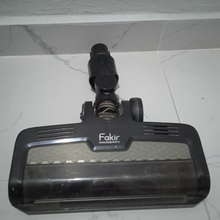 Kısa Sürede Yırtılan Süpürge Başlığı Garantiden Dışlandı