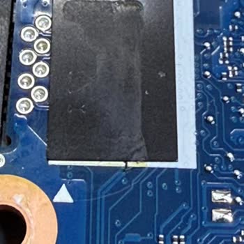 Kutudaki Yırtık Ve Su Hasarı İddiasına Yanıt Olarak Ürün Değişimi Talebi