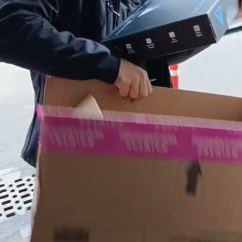 Kutudaki Yırtık Ve Su Hasarı İddiasına Yanıt Olarak Ürün Değişimi Talebi