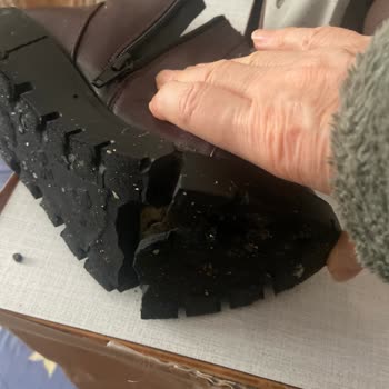 FLO Ayakkabı'dan Aldığım Çizmelerde Sorun Yaşadım!