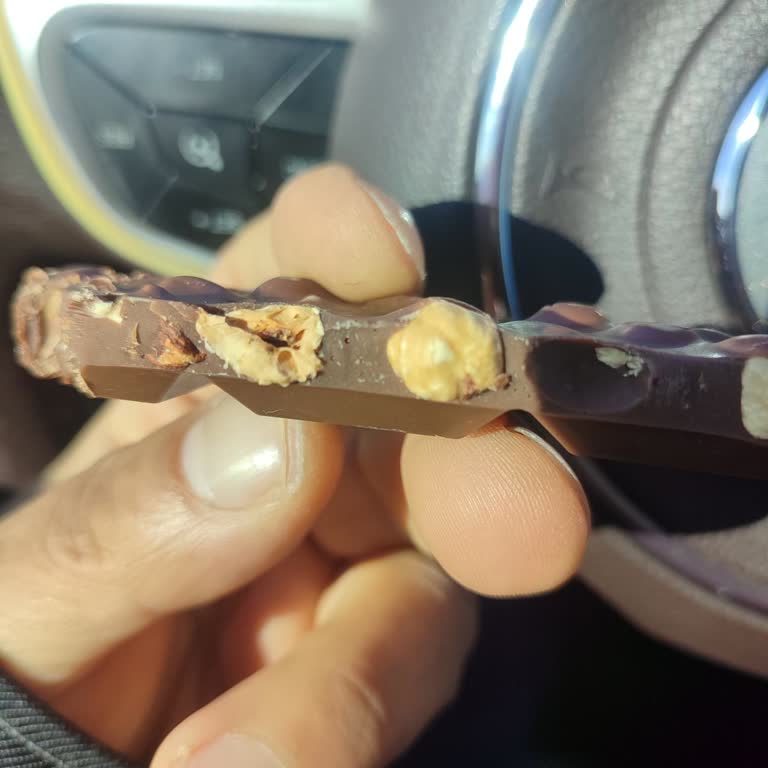 Migros Şarkışla’da Kahve Dünyası Fındıklı Çikolataların Hepsi Bozuk