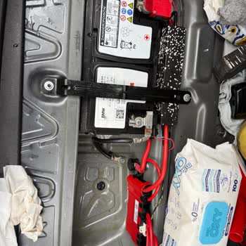 BMW 116i 2013 Modelinde Yağmurda Su Girişi Sorunu Ve Ücretsiz Çözüm Talebi