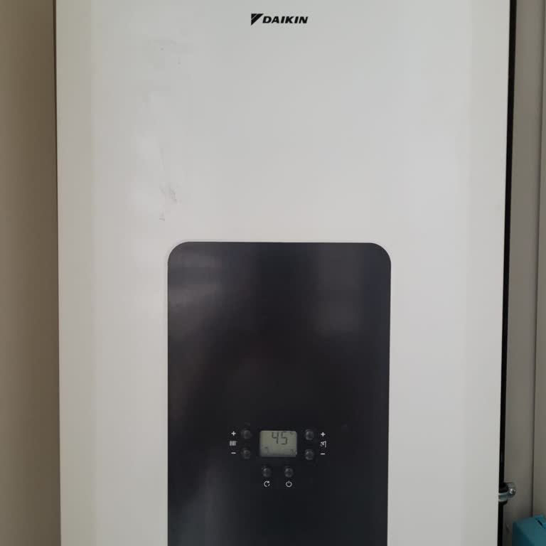 Bakım Sonrası Kombi Sıcak Su Vermiyor, Yetkili Servis Çözüm Sağlamıyor