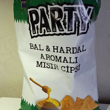 Ankara Polatlı BİM Şubesinde Party Cipsinde Bulunan Beyaz Plastik Parçacık Sağlık Endişesi Yaratıyor