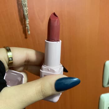 Maybelline Rujunun Kırık Ve Ezik Olması Nedeniyle Değişim Talebi