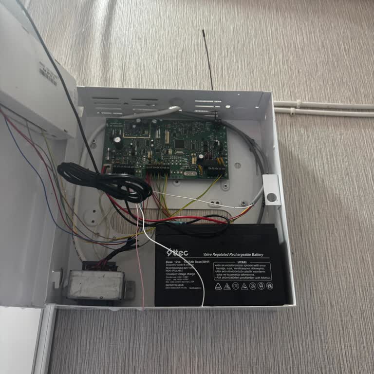 Kale Alarm Su Aldı, Yangın Riski Oluşturdu, Teknik Servis Gelmedi