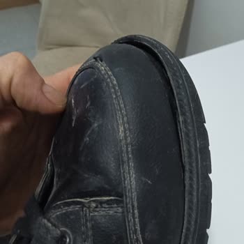 Garanti Sürecinde Üretim Hatası Olan Ayakkabının Değişim Reddi