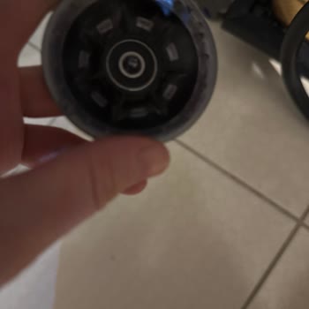 Dyson V15 Süpürge Başlığı Parçası Yerinden Çıkıyor, Garanti Desteği Yok