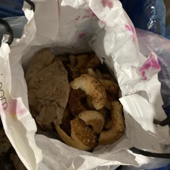 Kozyatağı Carrefour'da Bayat Fırın Ürünleri Şikayeti