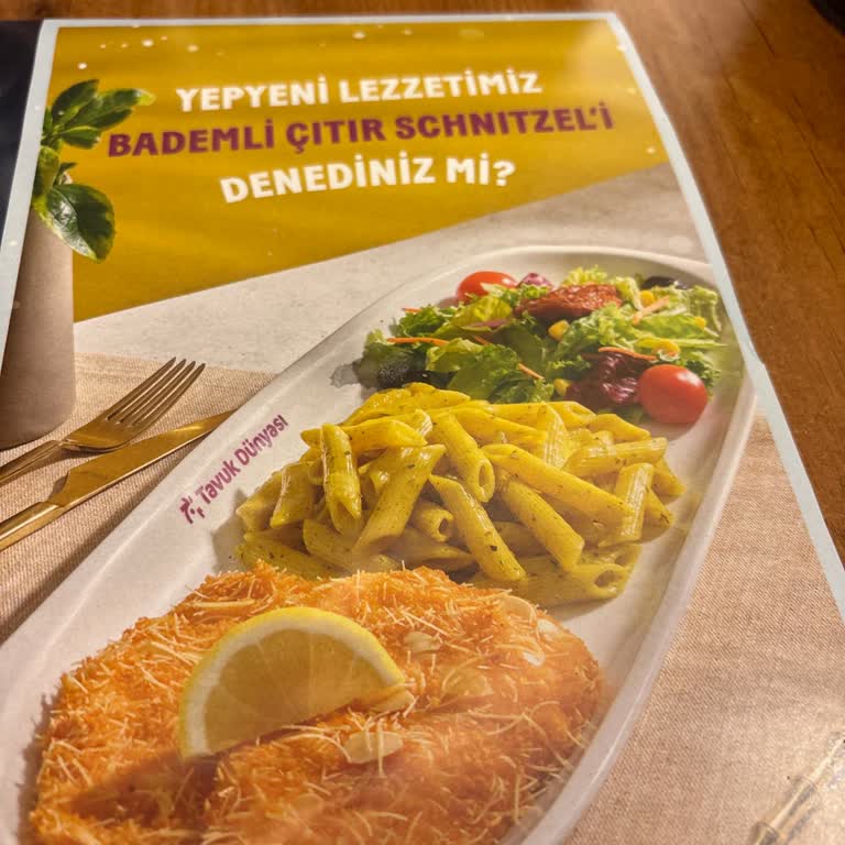 Tepe Nautilus Tavuk Dünyası'nda Soğuk Çorba Ve Yetersiz Personel Nedeniyle Hayal Kırıklığı