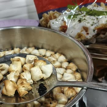 Ekmecik Mantısında Siyah Renkli Mantı Görüldü, Hijyen Ve Güven Endişesi