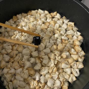 Ekmecik Mantısında Siyah Renkli Mantı Görüldü, Hijyen Ve Güven Endişesi