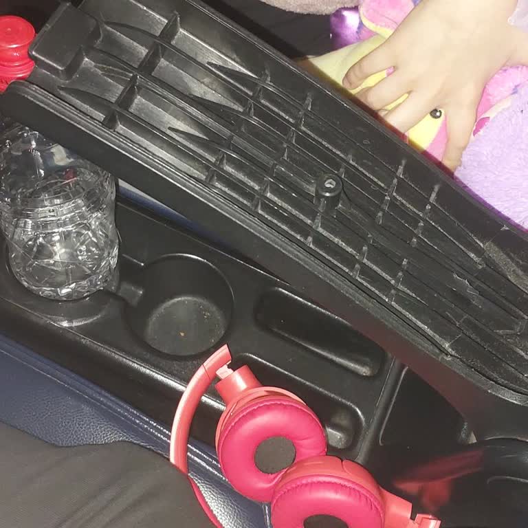 Kamil Koç Kırık Kol Dayama Yerinden Konforsuz Yolculuk Ve İlgisiz Muavin Davranışı