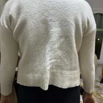 Yıkama Talimatına Uyarak Yün Hırka Yarı Yarı Küçüldü, İade Talebi Reddedildi