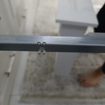 Samet Markalı Çekmece Ray Sisteminde Kırılan Plastik Parçanın Yedek Parça Talebi