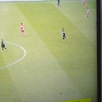 Garanti Süresi Dolmuş Televizyonda Tekrarlayan Çizgi Sorunu Ve Ücretsiz Değişim Talebi