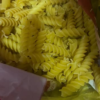 Makarna Paketi İçinde Böcek Bulunması Ve Gıda Güvenliği İhlali