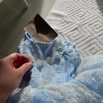 Doğum Günü İçin Aldığım Sinderella Kostüm Kusurlu Ve Eksik Gönderildi, Satıcı Saygısız Davrandı