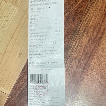 FLO Ayakkabı Kısa Sürede Deforme Olan Nike Çocuk Ayakkabısı İçin İade Talebi