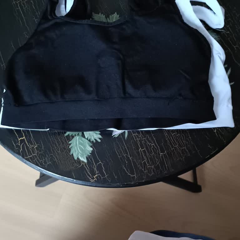 Mozella (mozella.com.tr) Bedenleri Adeta Kafalarına Göre Göndermişlerdi