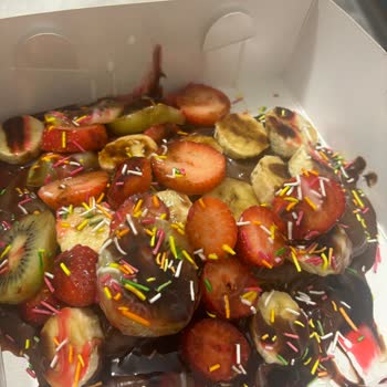 Erzurum Havuz Başı Lüks Pastanesi Waffle’ı Özensiz Hazırlanmış Ve İade Talebi