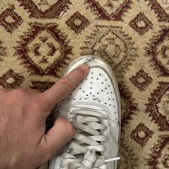 In Street Ayakkabıda Erken Dikiş Açılması ve Mağaza Çözüm Sunmuyor