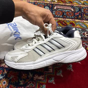 Adidas Ayakkabının Deri Ve Süet Birleşiminde Açılma: Garanti Değerlendirmesi Yetersiz