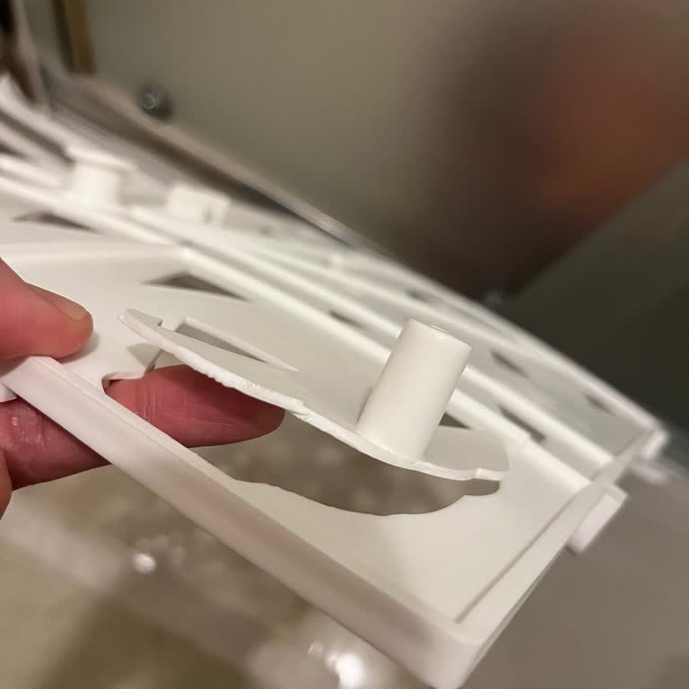 Kırık Banyo Dolabı Ve Sürekli Ertelenen Kurulum Nedeniyle Tam İade Talebi