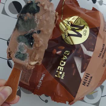 Küflü Dondurma İçin İade Talebi