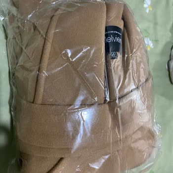 Melvien Yanlış Renk Kaban Gönderildi, Satıcı Cevap Vermedi