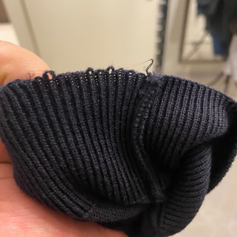 Boyner’de Alınan Kazak İlk Kullanımda İpliği Çöktü Ve İnceleme Reddedildi