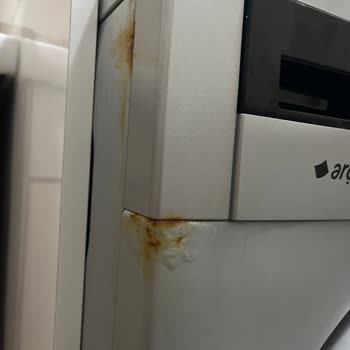 Paslanmaz Gövde Üzerindeki Korozyon Müşteri Güvenini Sarsıyor