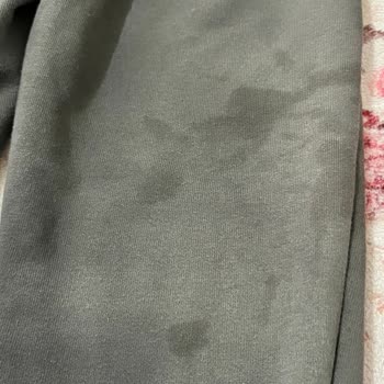 Bebek Kusması Sonrası LCW Eşofman Altının Hasar Ve Lekelerle Kullanılamaz Hale Gelmesi