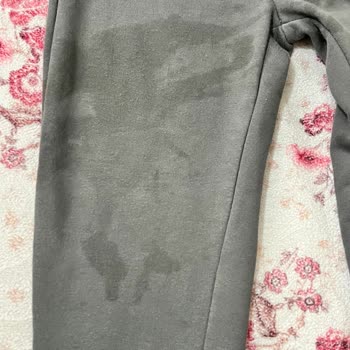 Bebek Kusması Sonrası LCW Eşofman Altının Hasar Ve Lekelerle Kullanılamaz Hale Gelmesi