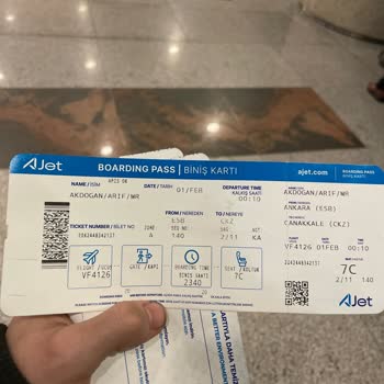 Ajet Uçuş Gecikmeleri Annesinin Sağlık Durumunu Olumsuz Etkiledi